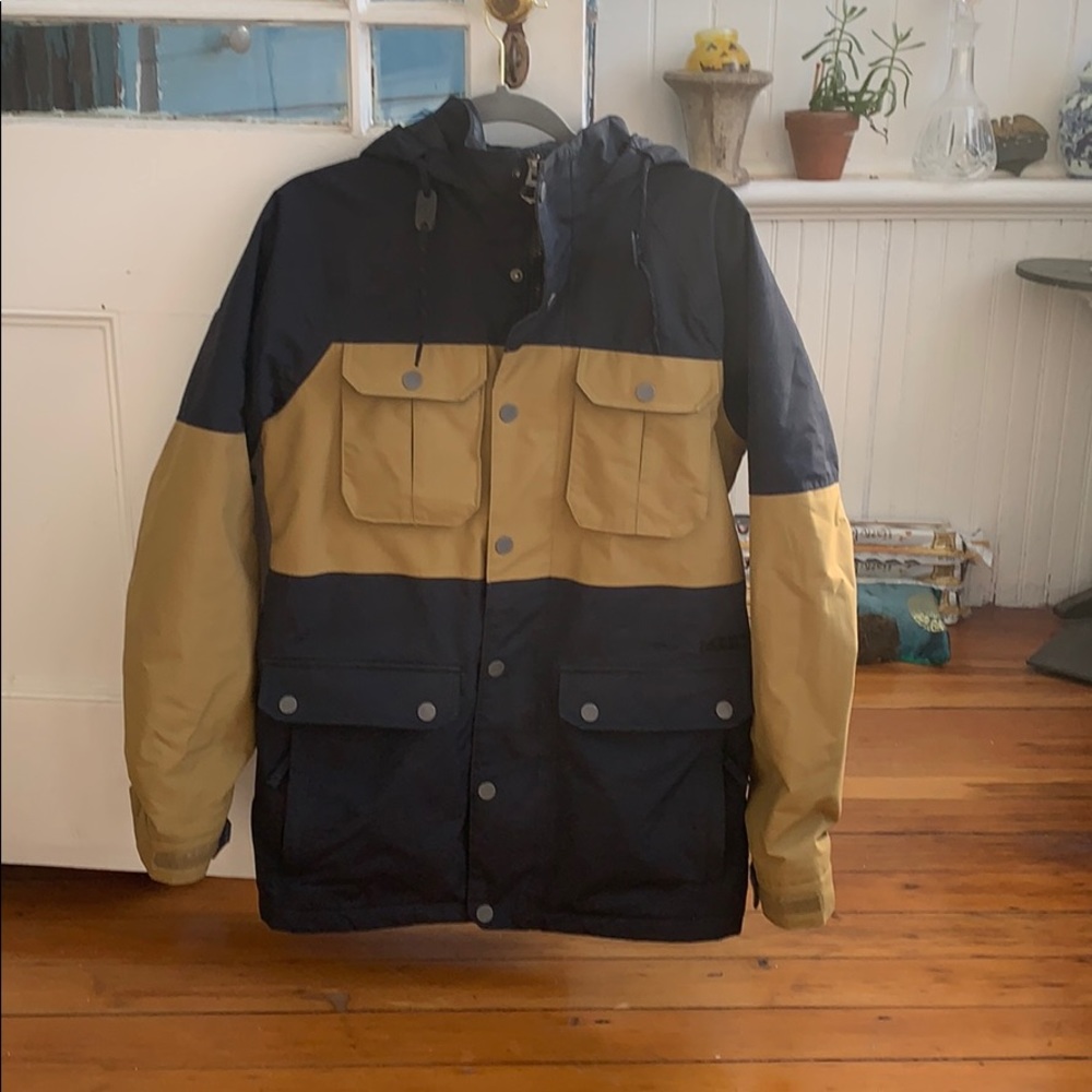 Men’s Burton Snowboarding Jacket. Size:Small
